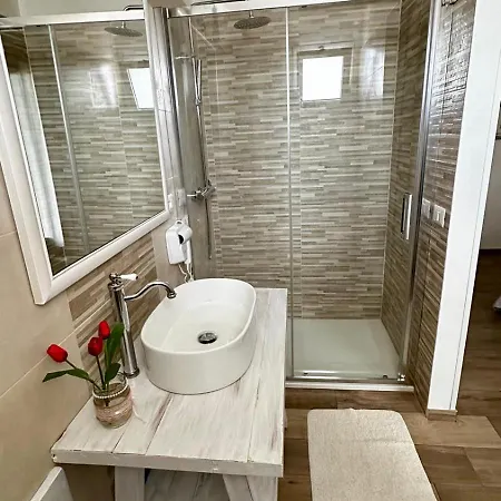 Dimora Idruntina فندق مبيت وإفطار 3*